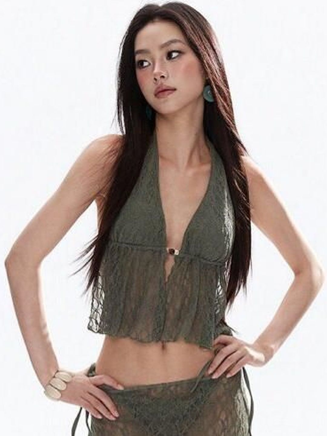 Suo Embroidered Halter Neck Bralette Crop Top