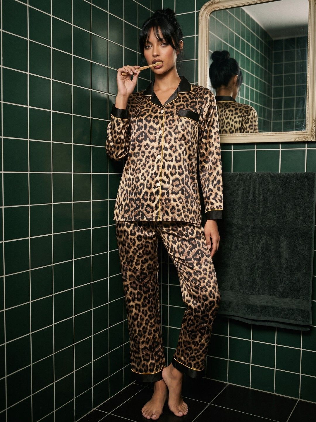 Printed Lapel Collar Night Suit