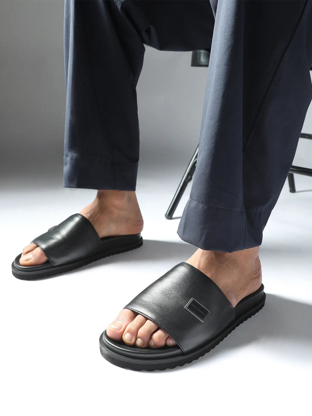 RARE RABBIT Men Sliders Flip Flops