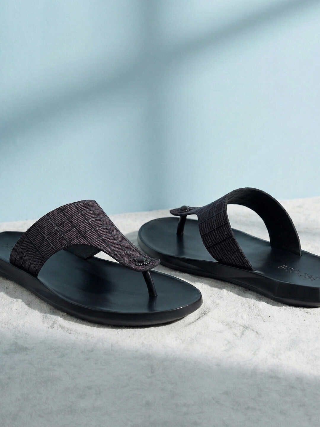 Mochi Men Striped Thong Flip-Flops