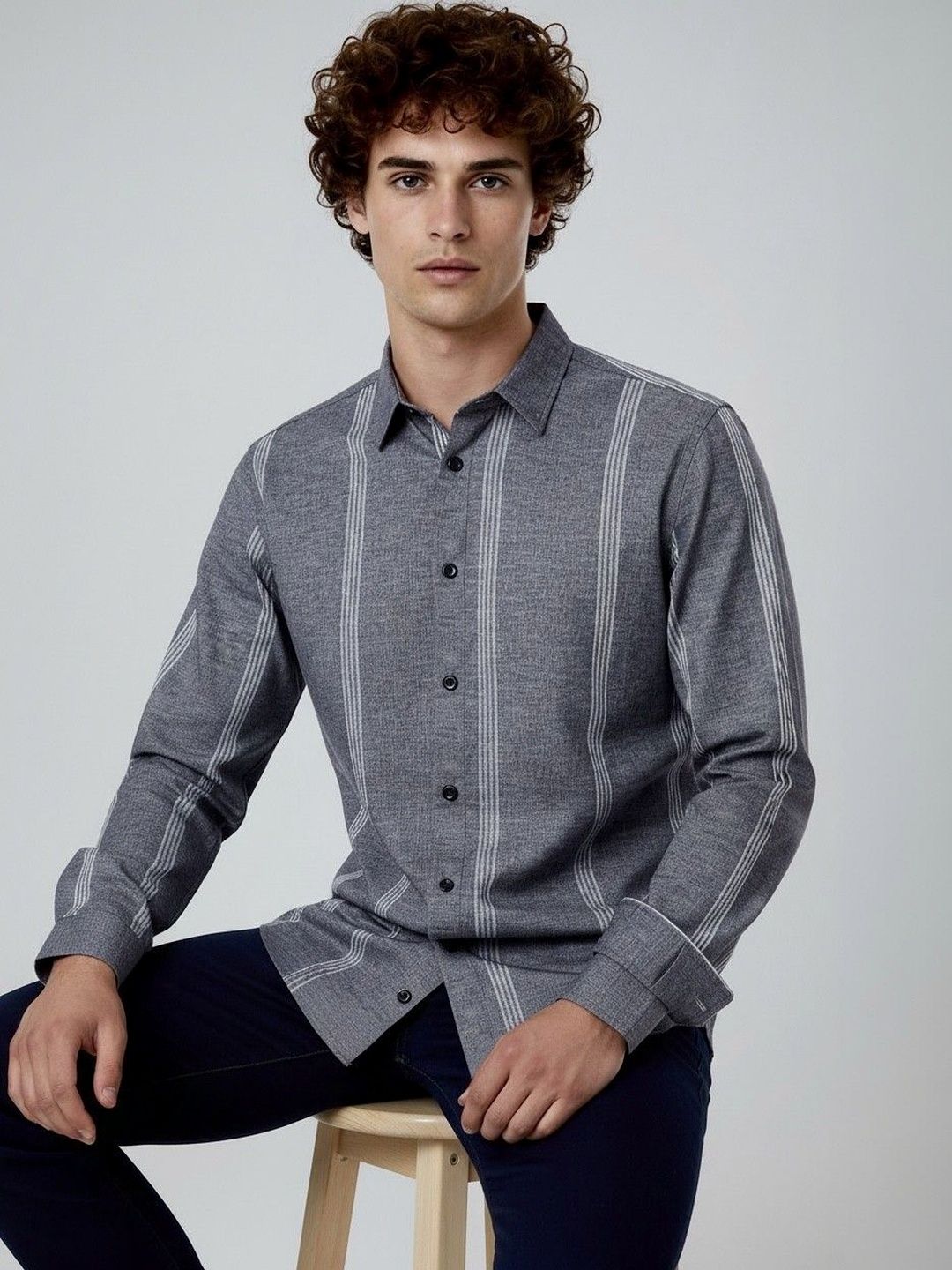 Men's Regular Fit Vertical Striped Casual Shirt