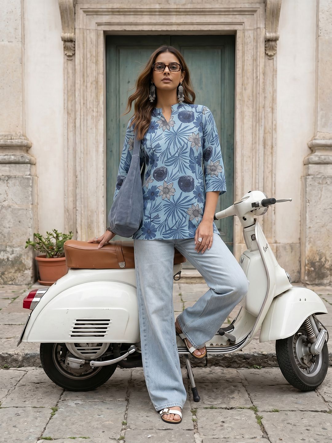 Anouk Rustic Floral Printed Mandarin Collar Straight Kurti