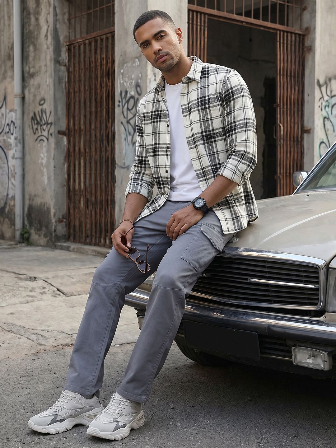 The Roadster Life Co. Men Cargos Pure Cotton Casual Trousers