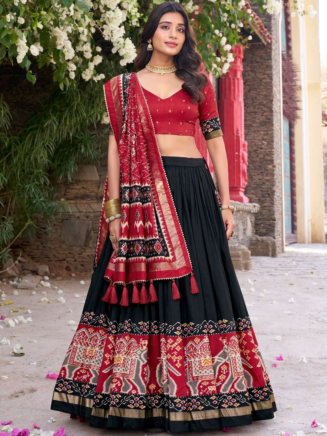 Printed V-Neck Flared Lehenga Choli 5