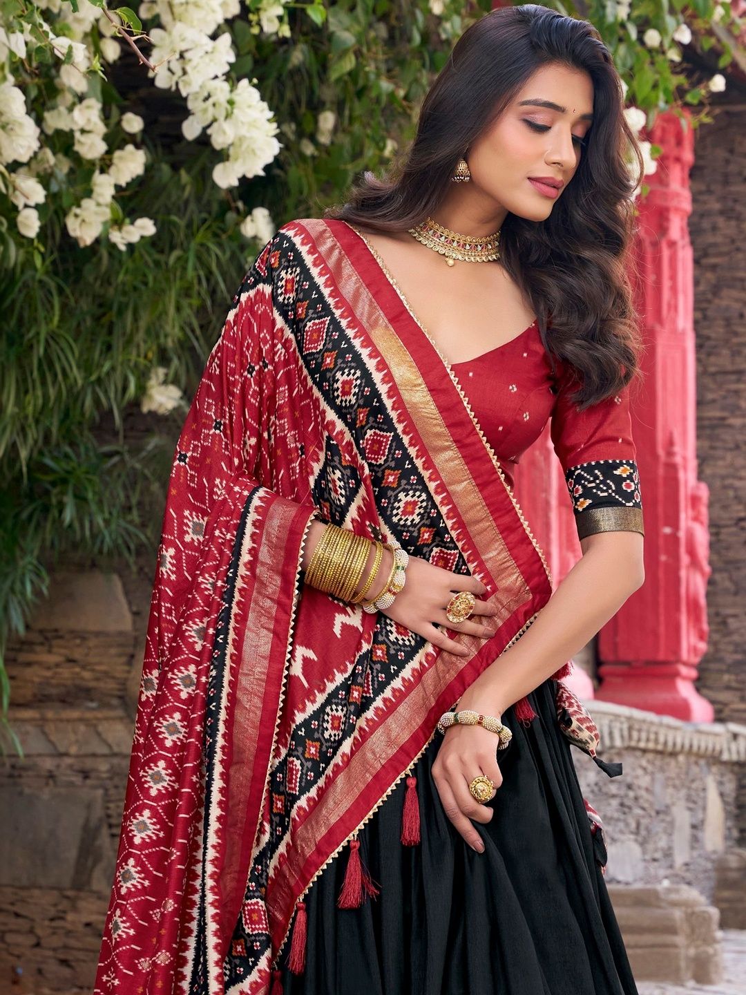 Printed V-Neck Flared Lehenga Choli 2