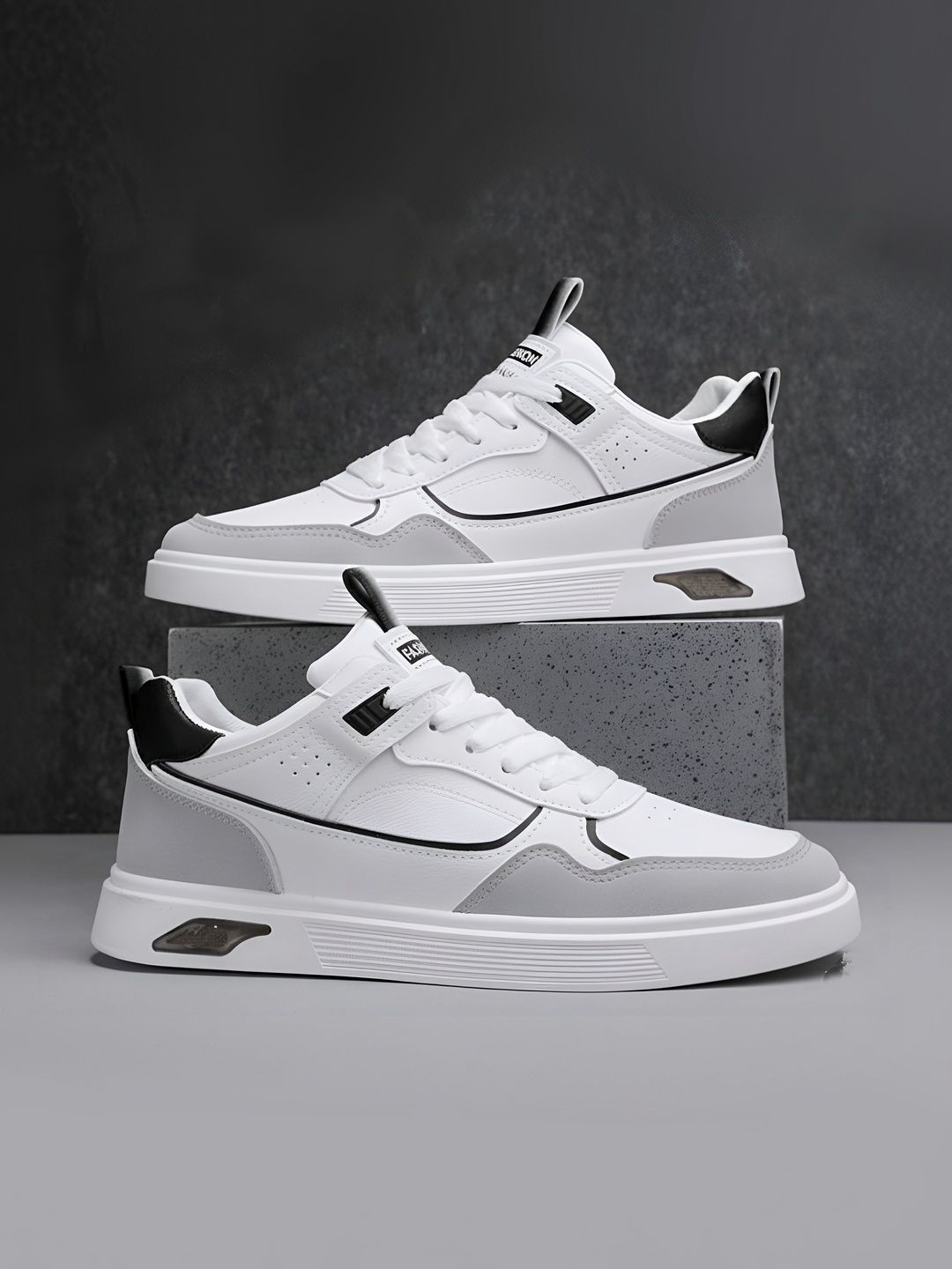 Pocy shoes Men Colourblocked Sneakers