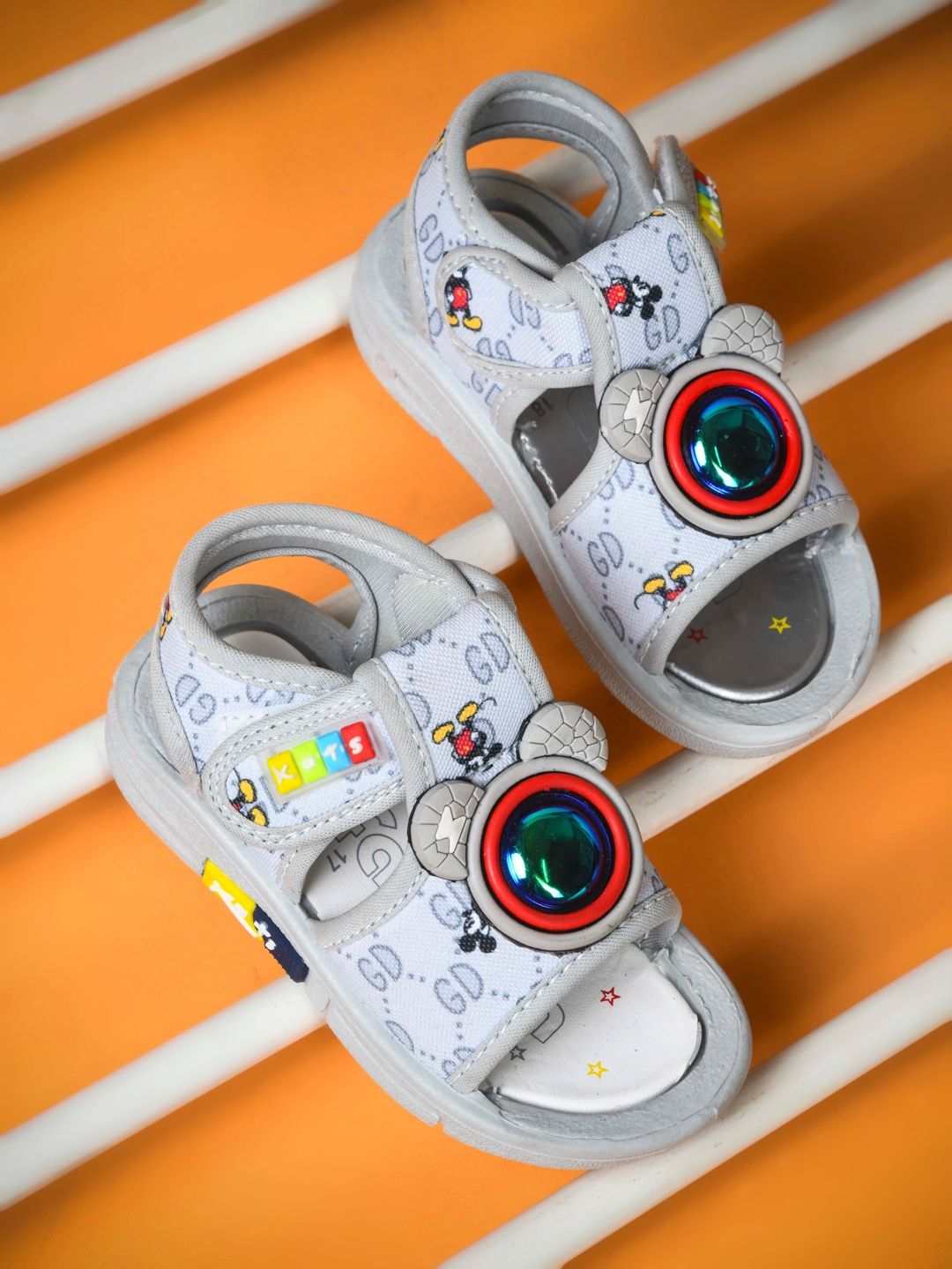 KATS Unisex Grey Kids Sandals