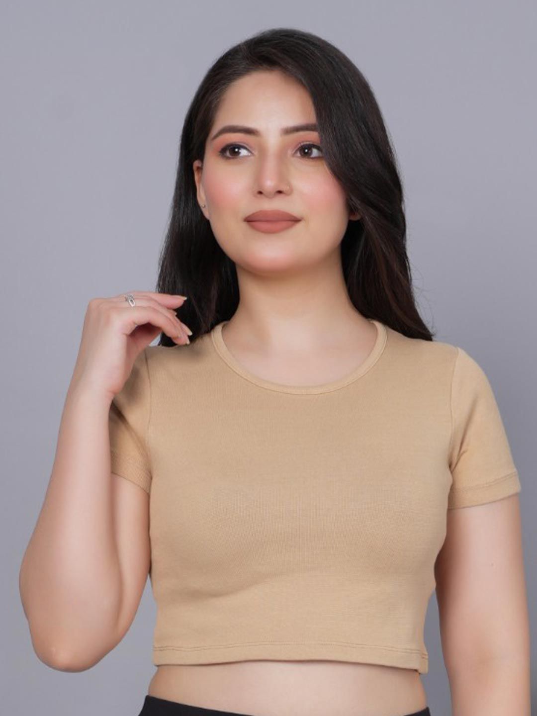 Mlada Short Sleeves Regular Round Neck Crop Top T-shirts