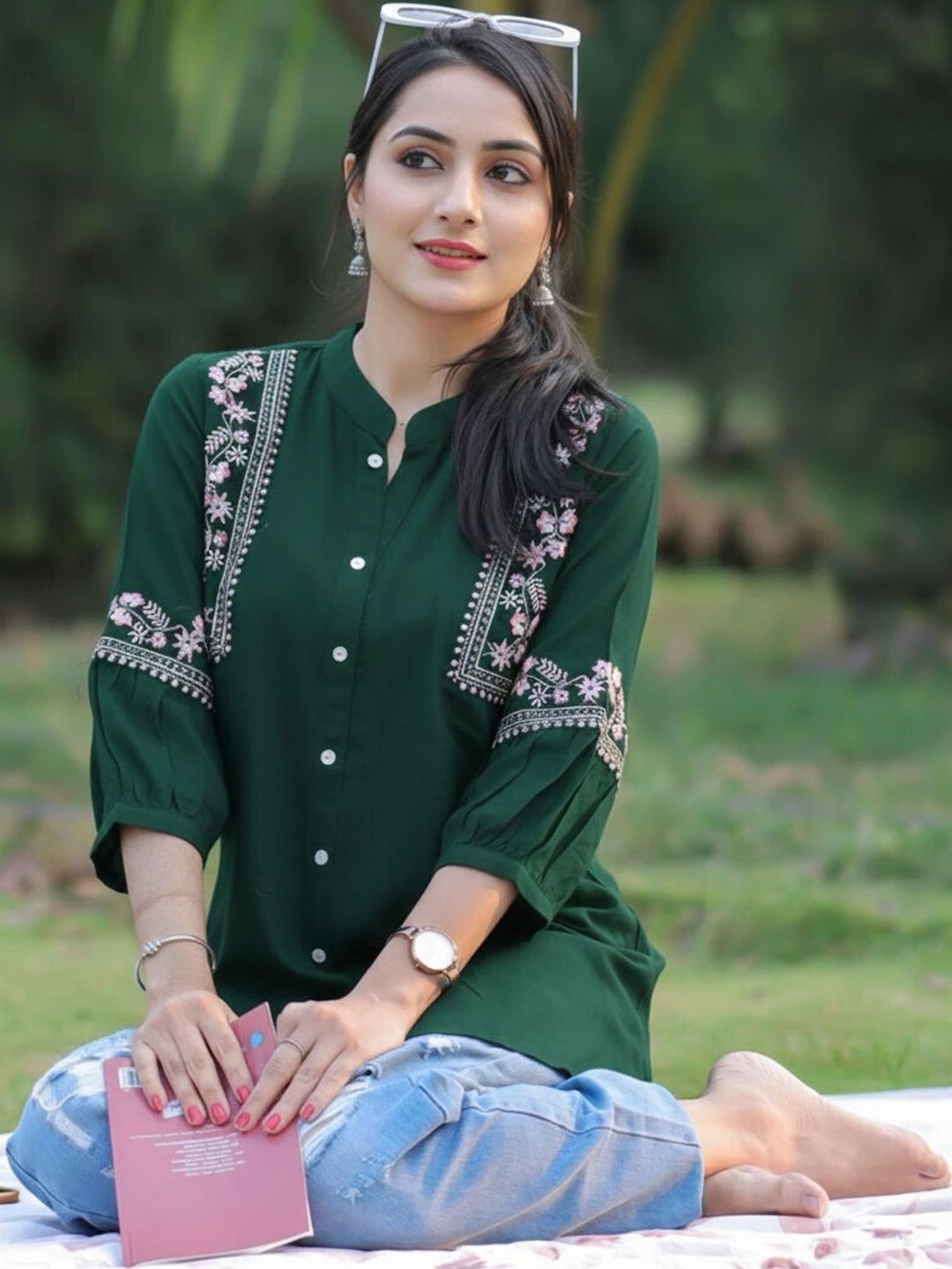 MANTRA DESIGNER Floral Embroidered Thread Work Thread Work Kurti
