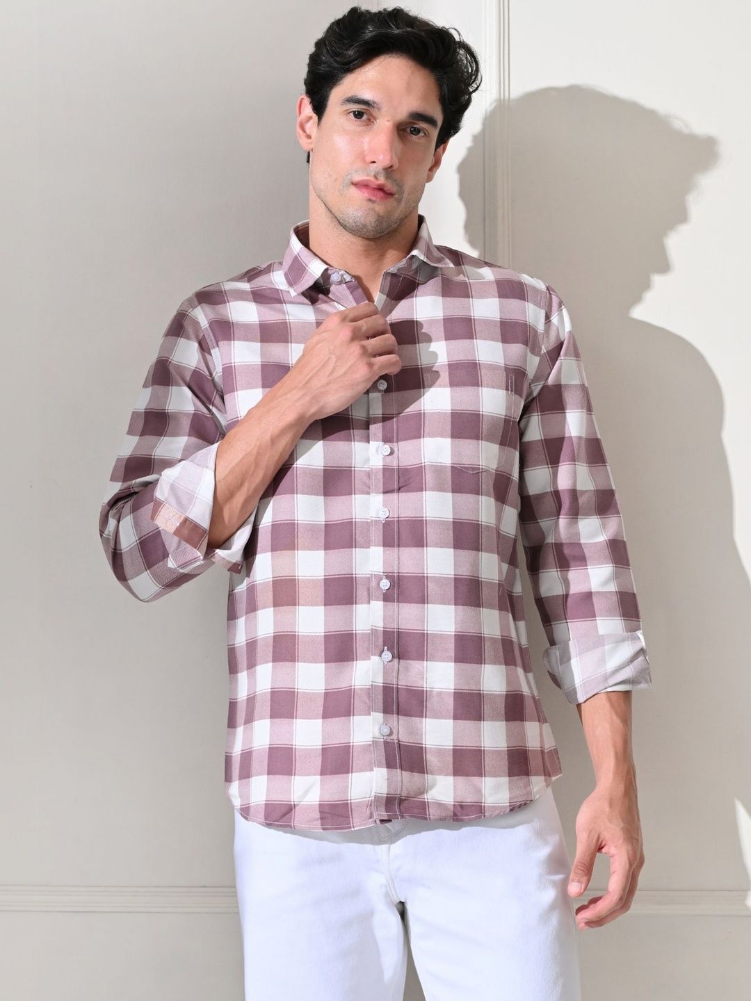 Vallengud Men Spread Collar Checked Cotton Regular Fit Casual Shirt