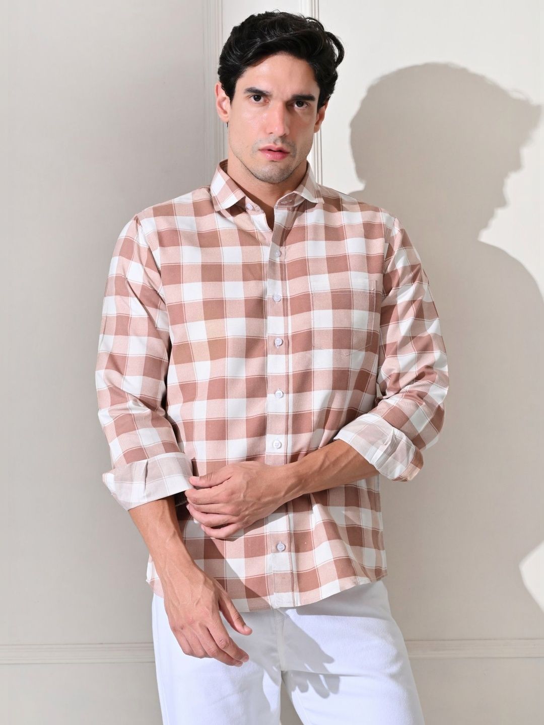 Vallengud Men Spread Collar Checked Cotton Regular Fit Casual Shirt