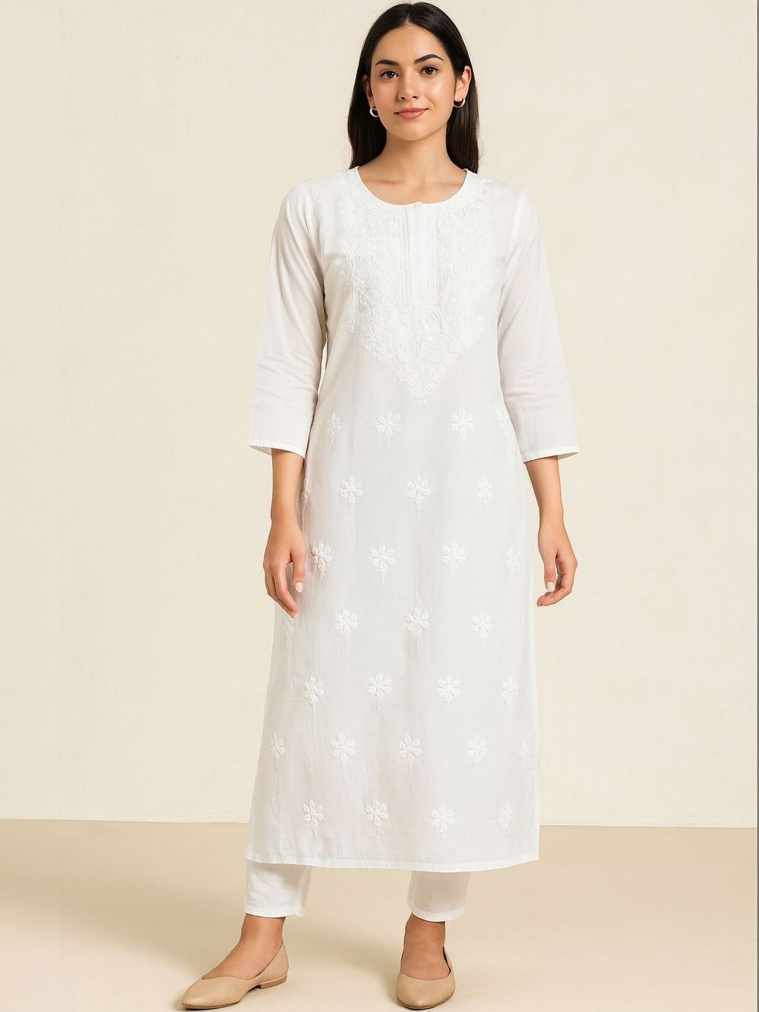 NATURALFAB Women Floral Embroidered Chikankari White Romance Kurta