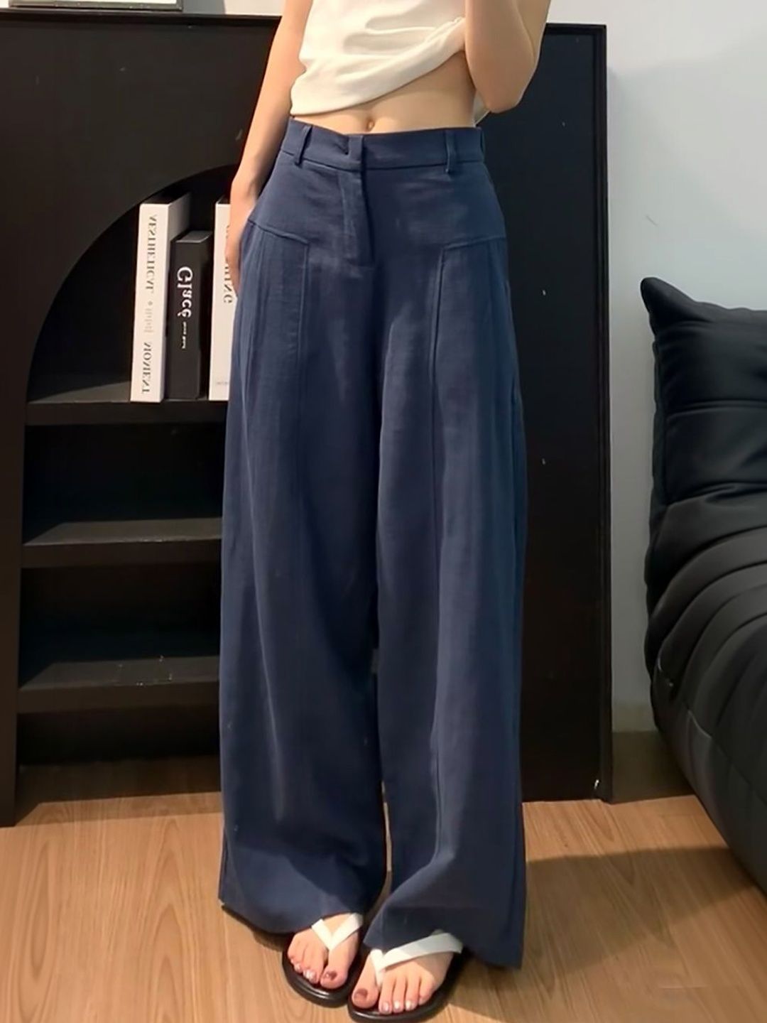 Suo Women Loose Fit Easy Wash Pleated Trousers