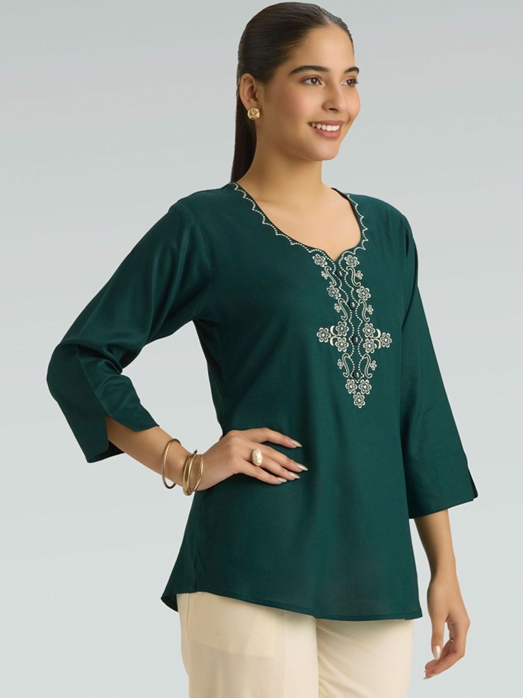 WOMEN PLUS Blue Embroidered Thread Work Rayon Kurti