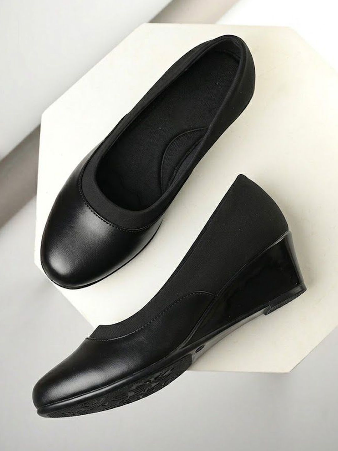 Longwalk Women Loafers