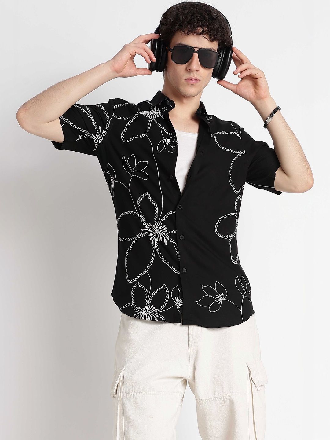 Blu MNKY Men Classic Slim Fit Floral Printed Casual Shirt
