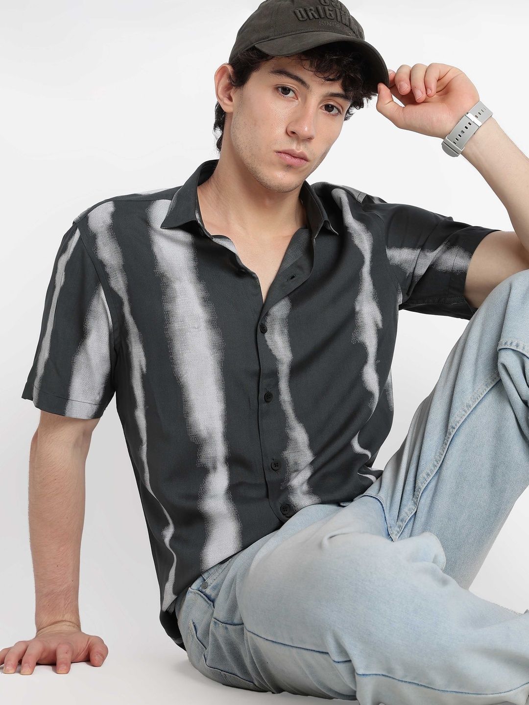 Blu MNKY Men Classic Slim Fit Floral Printed Casual Shirt