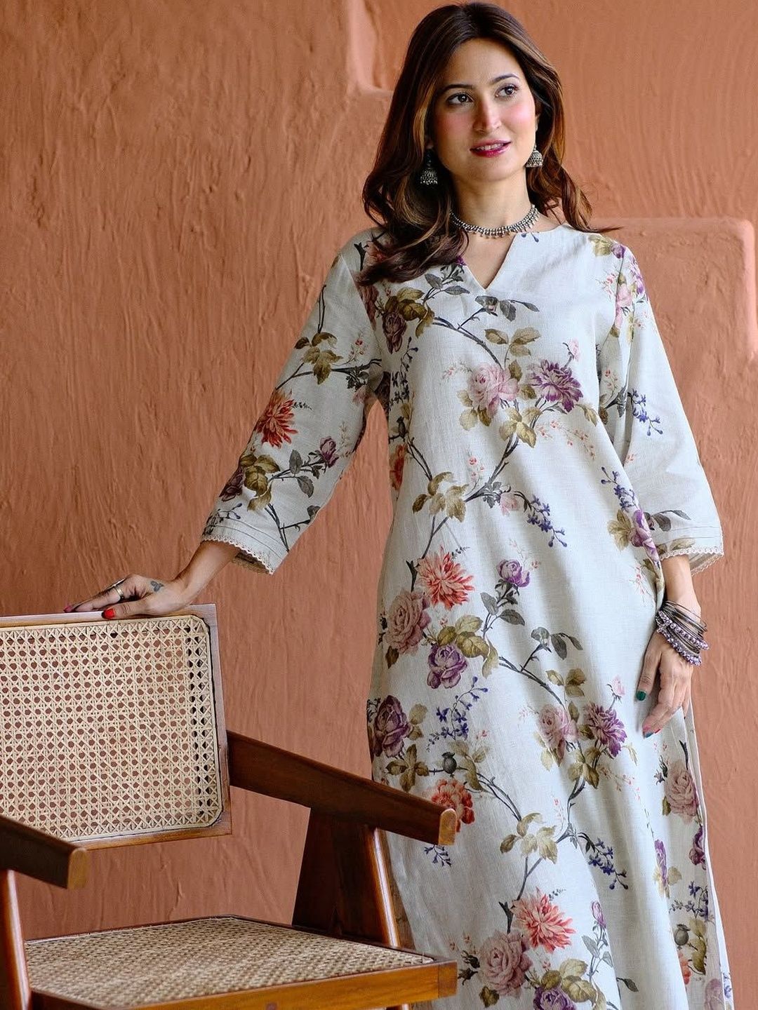 JBTEX Women Ethnic Motifs Printed Regular Kurta with Trousers