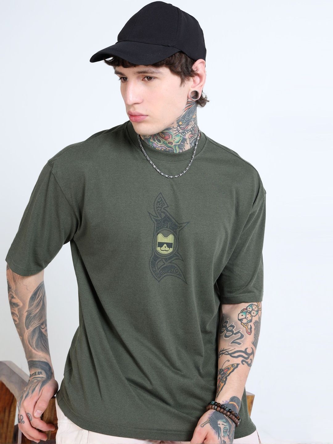 glitchez Men Graphic Printed Round Neck Cotton Oversized T-shirt