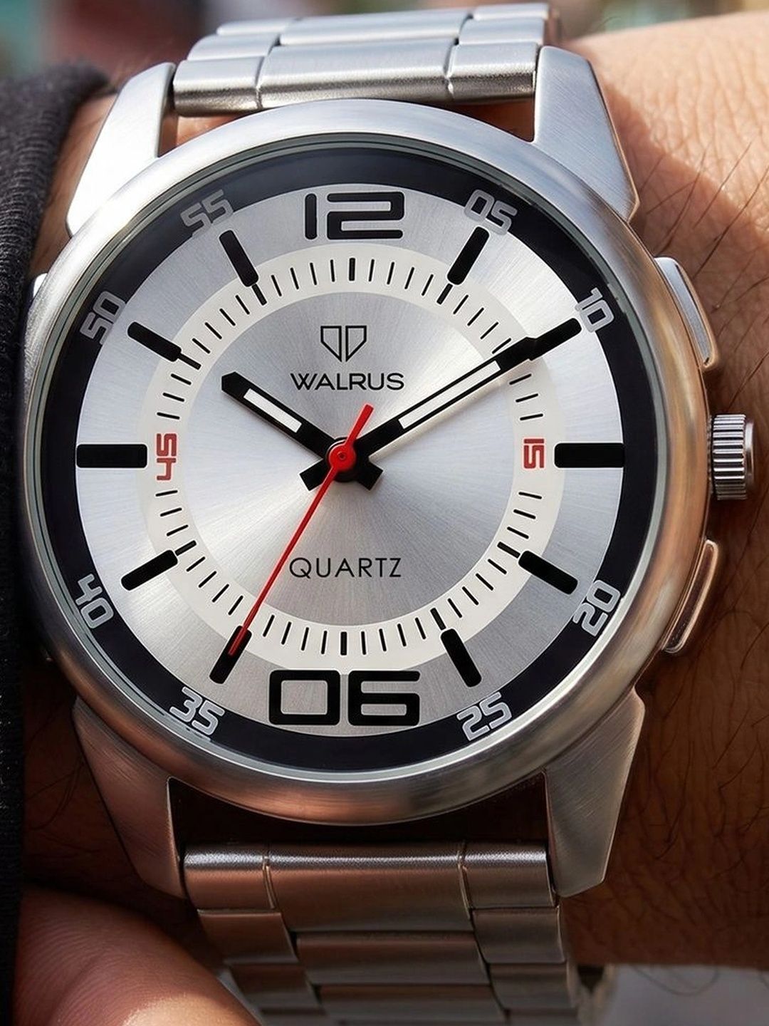 Walrus Men Silver-Toned Analogue Watch ADM-070707
