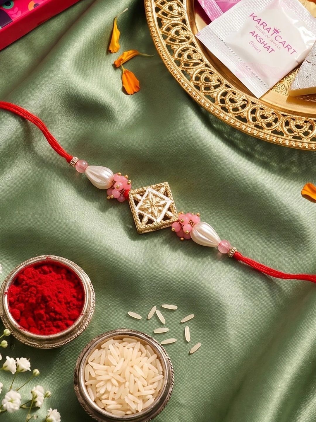 KARATCART Gold Plated Kundan Studded Thread Rakhi