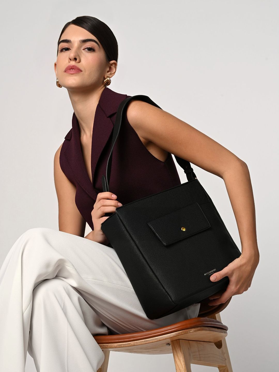 Accessorize London Solid Medium Structured Shoulder Bag