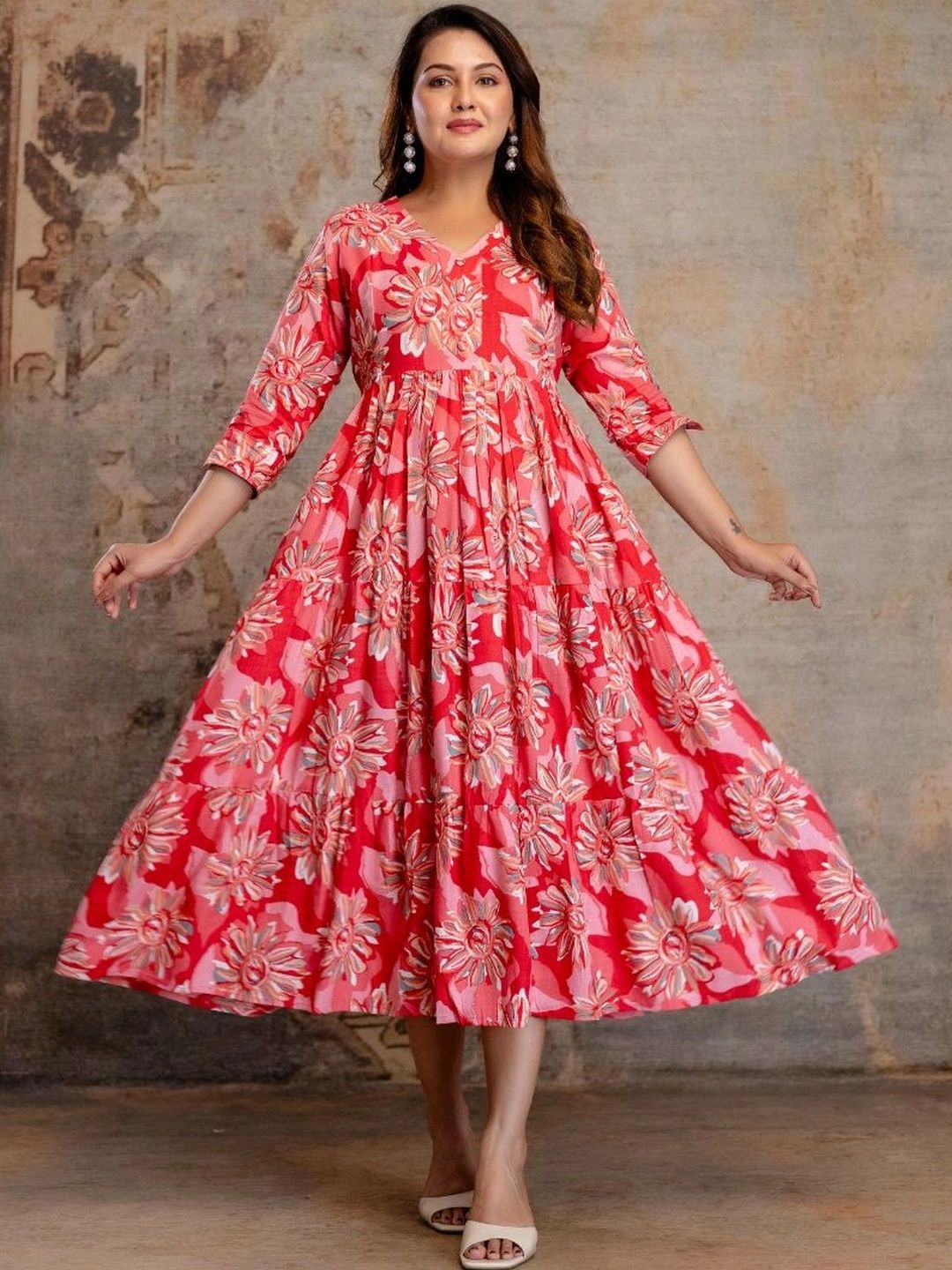 Swarnkar Creation Floral Printed V-Neck Maternity Tiered Kurti