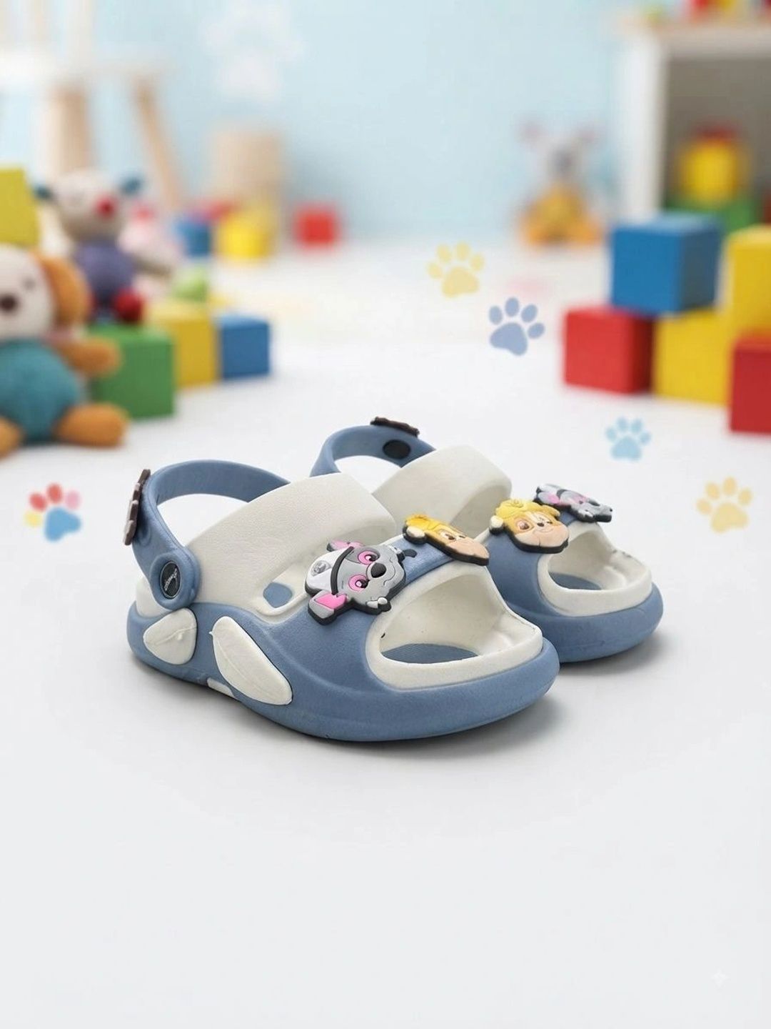 DECONDS Girls Embellished Clogs