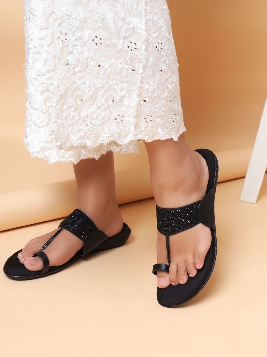 V-WALK Women Embellished Slip-On One Toe Flats