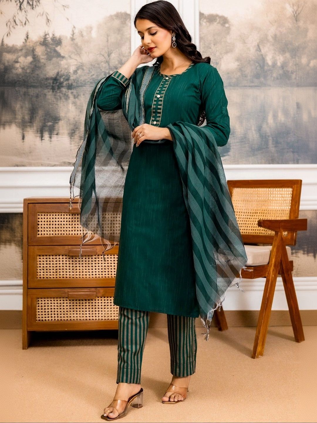 Ibrana Women Regular Thread Work Kurta with Trousers & With Dupatta