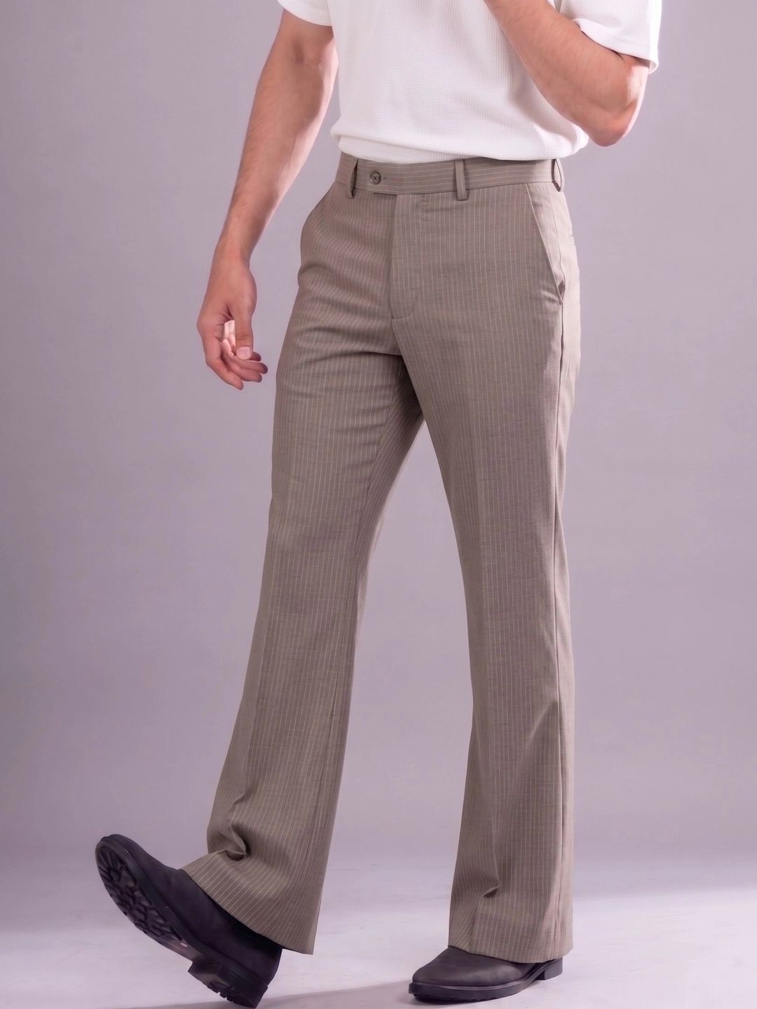 SAINT PEACH Men's Mid-Rise Striped Bootcut Pant
