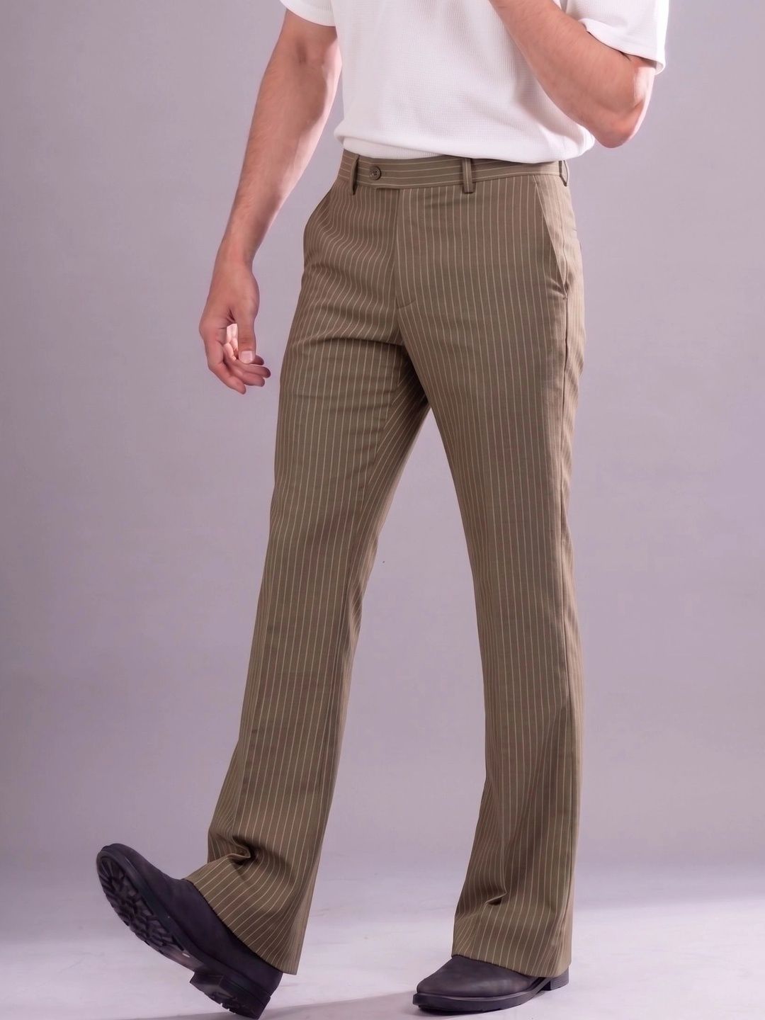 SAINT PEACH Men's Mid-Rise Striped Bootcut Pant