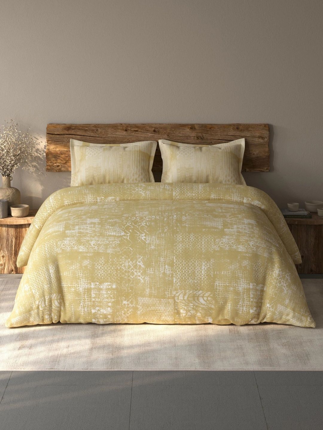 SPACES Yellow & White Graphic 180 TC Bedsheet with 2 Pillow Covers