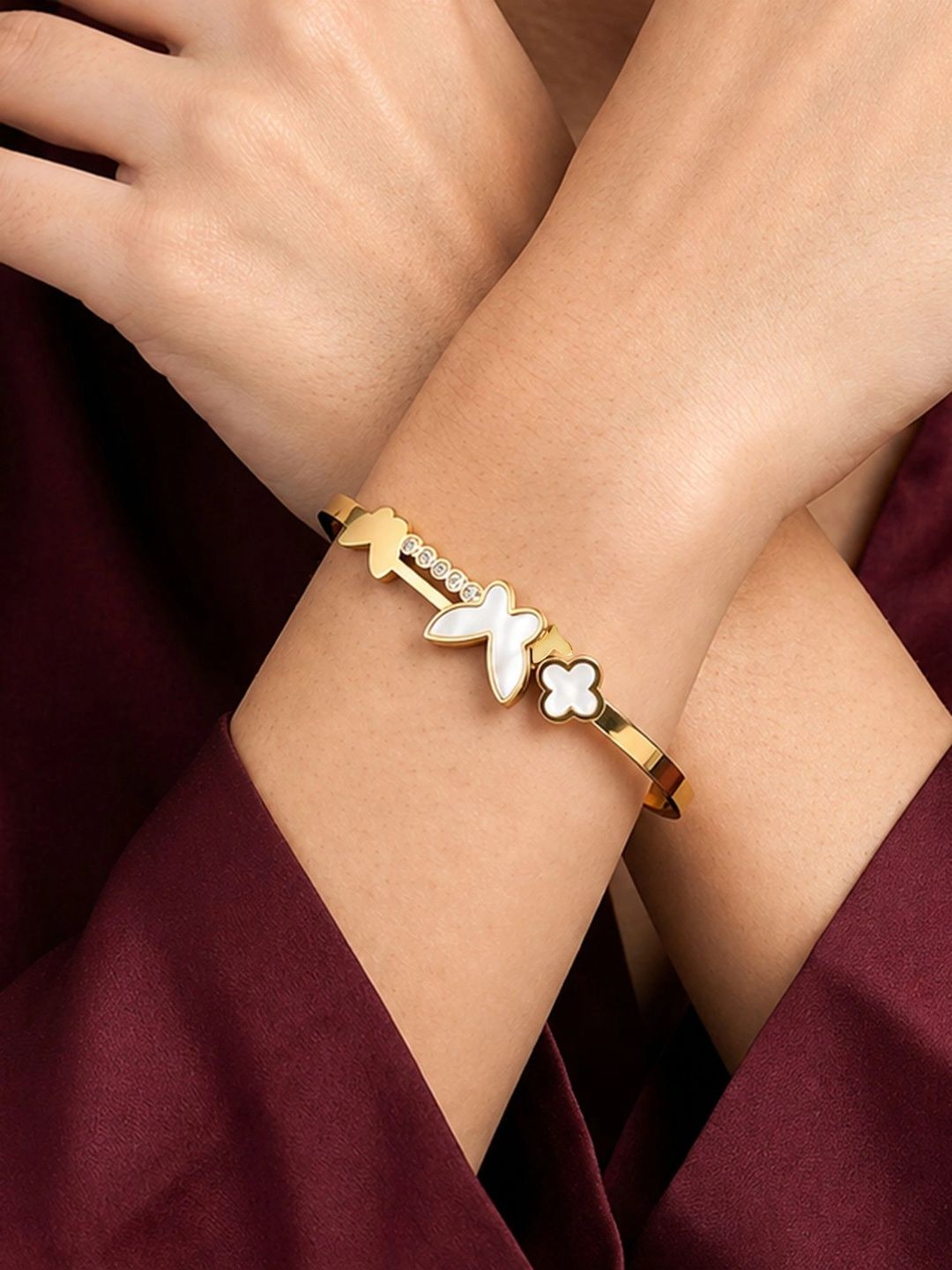 ARTKLIM Women Gold-Plated Cuff Bracelet