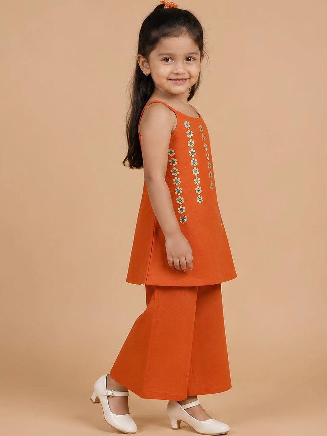 Girls Ethnic Motifs Embroidered Regular Thread Work Pure Cotton Kurta with Palazzos 2