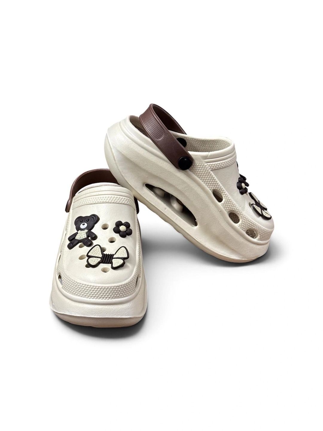 ZOOMBIE Women Embellished Clogs