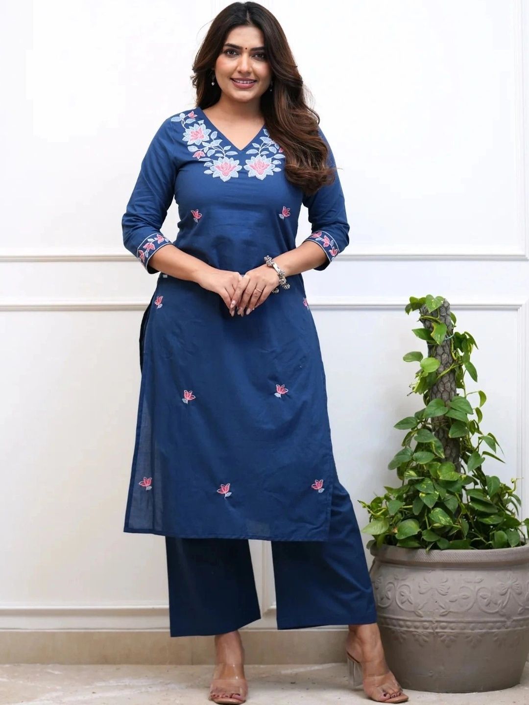 Women Floral Embroidered Regular Thread Work Pure Cotton Kurta with Palazzos