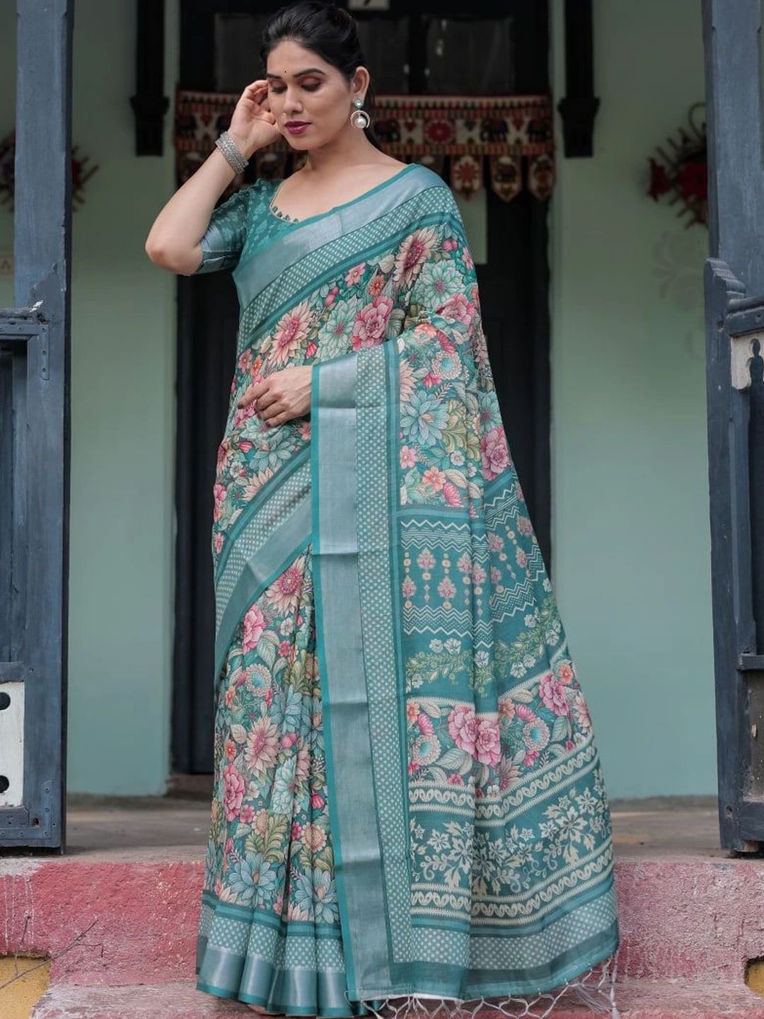 Floral Linen Blend Bhagalpuri Saree 2