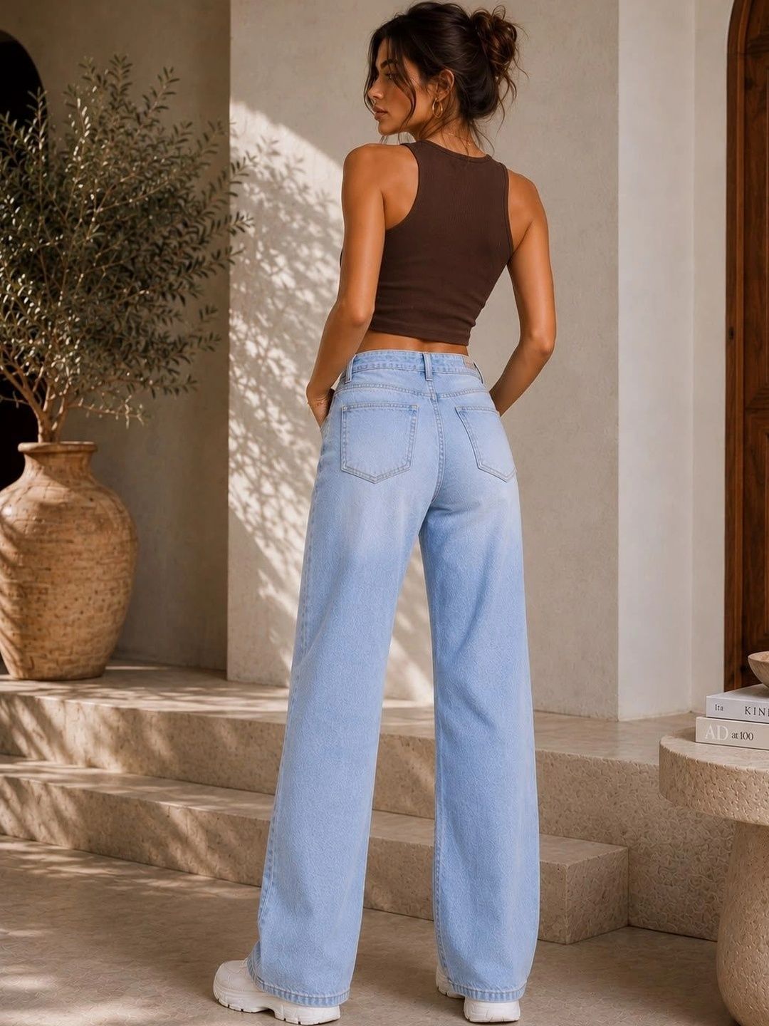 Women High-Rise Mildly Distressed Light Fade Stretchable Jeans 3