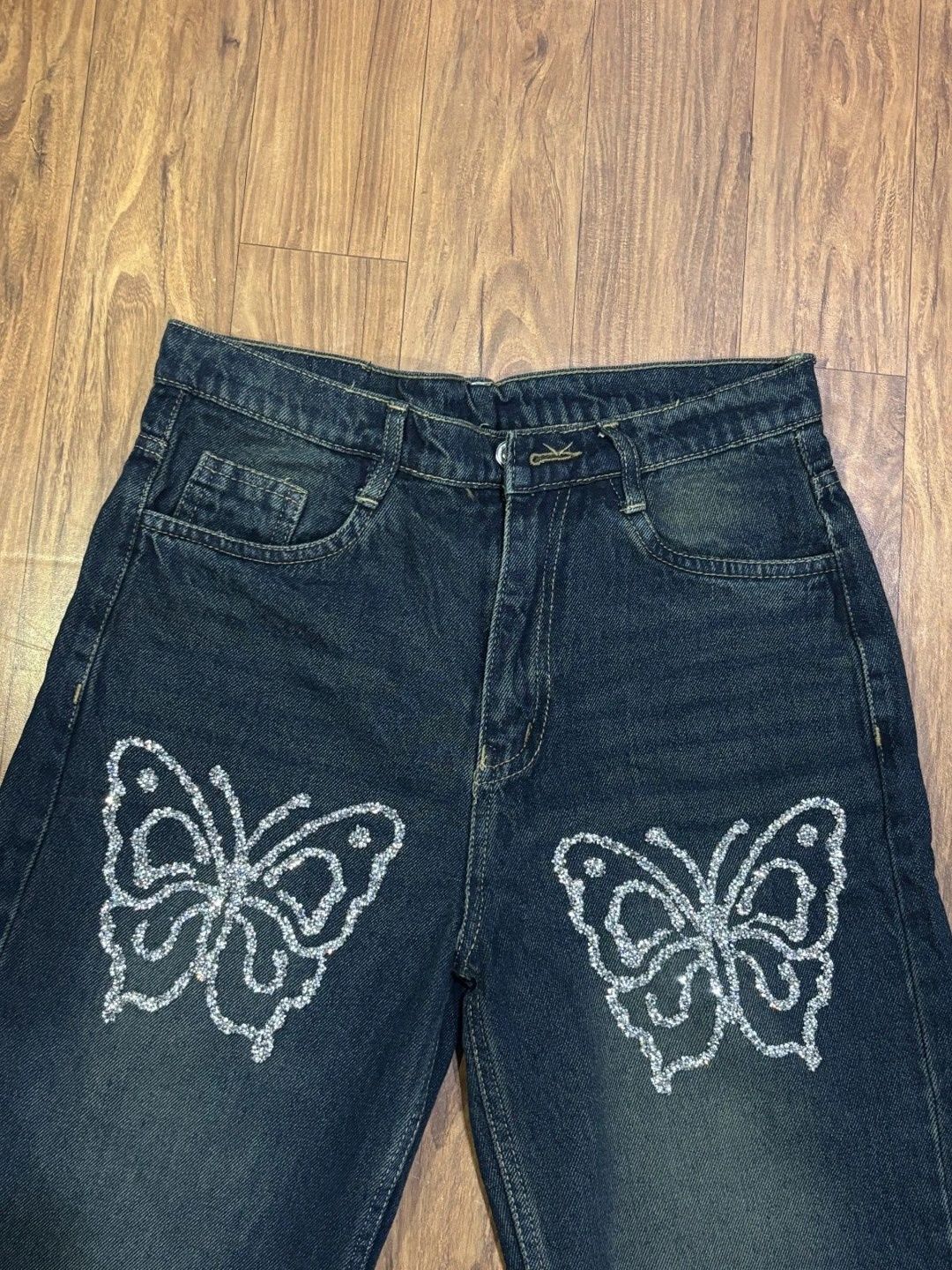 Women Wide Leg Mid-Rise Light Fade Embellished Jeans 5