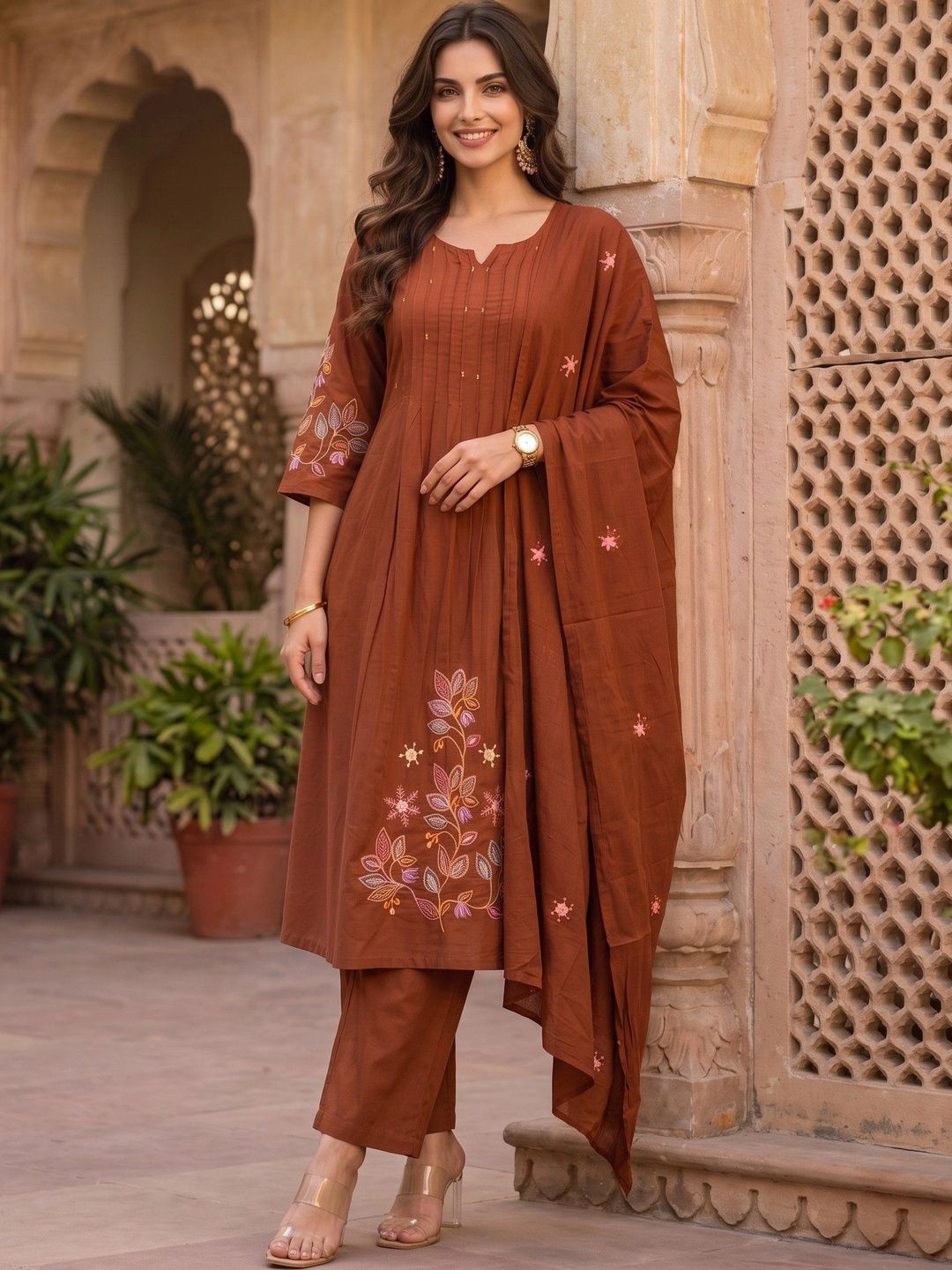 Women Floral Embroidered Regular Thread Work Pure Cotton Kurta with Harem Pants & With Dupatta 2
