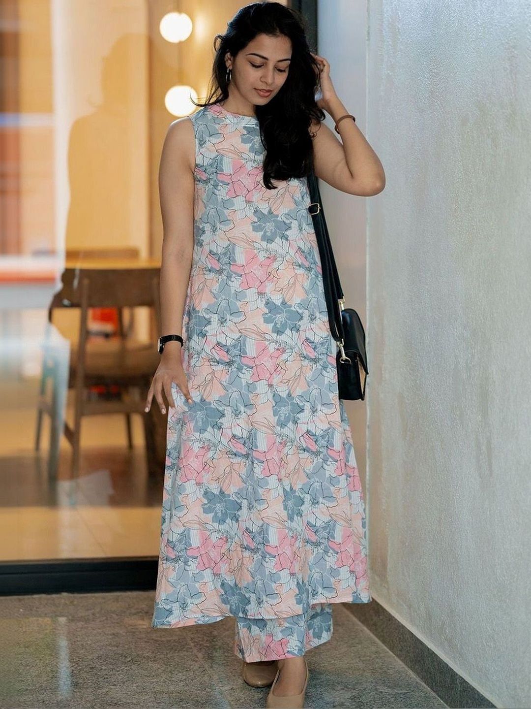 THEOMFAB Floral Printed Kurta With Palazzos