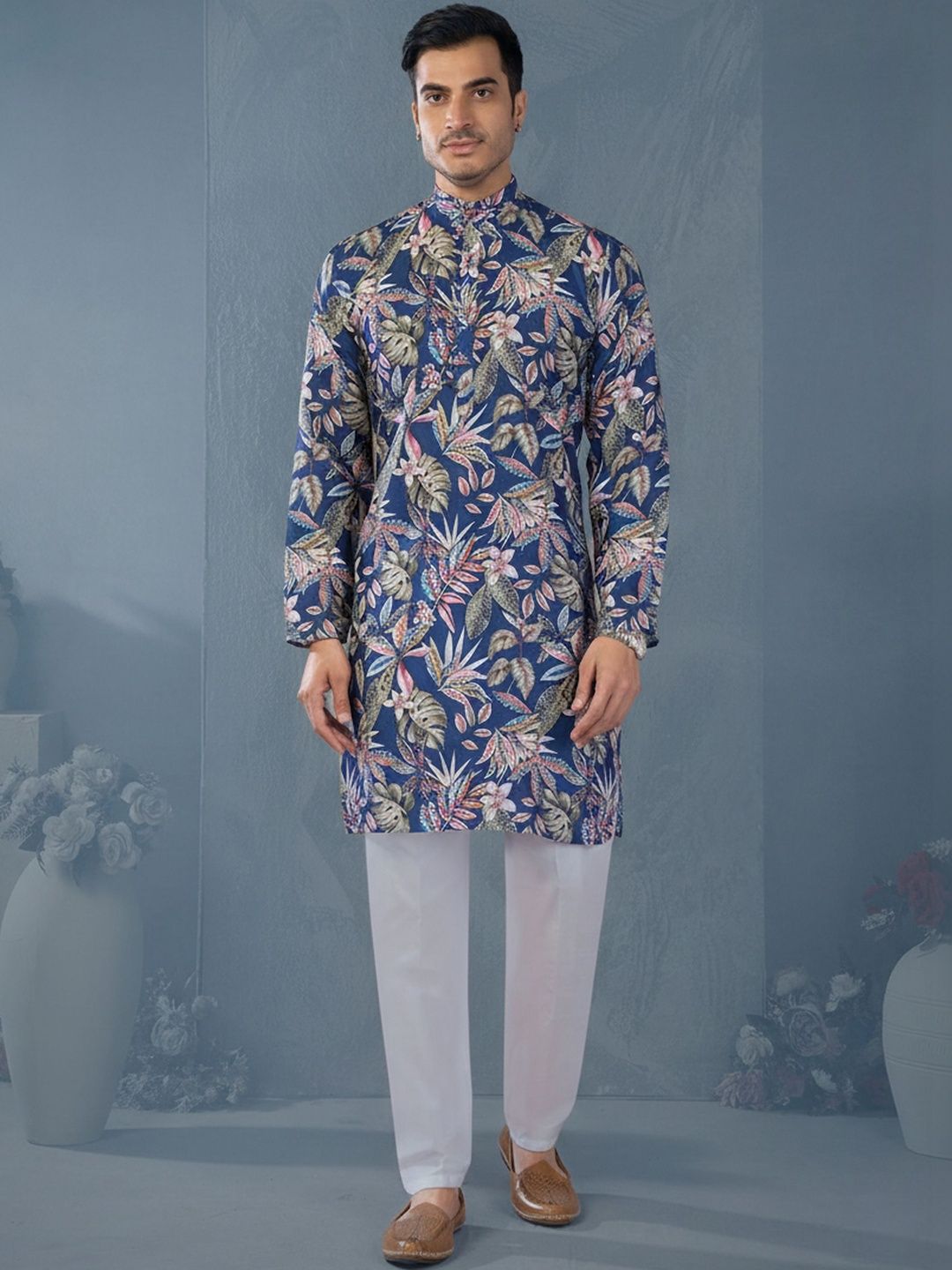 RANGRAAG Men Floral Printed Regular Kurta with Trousers
