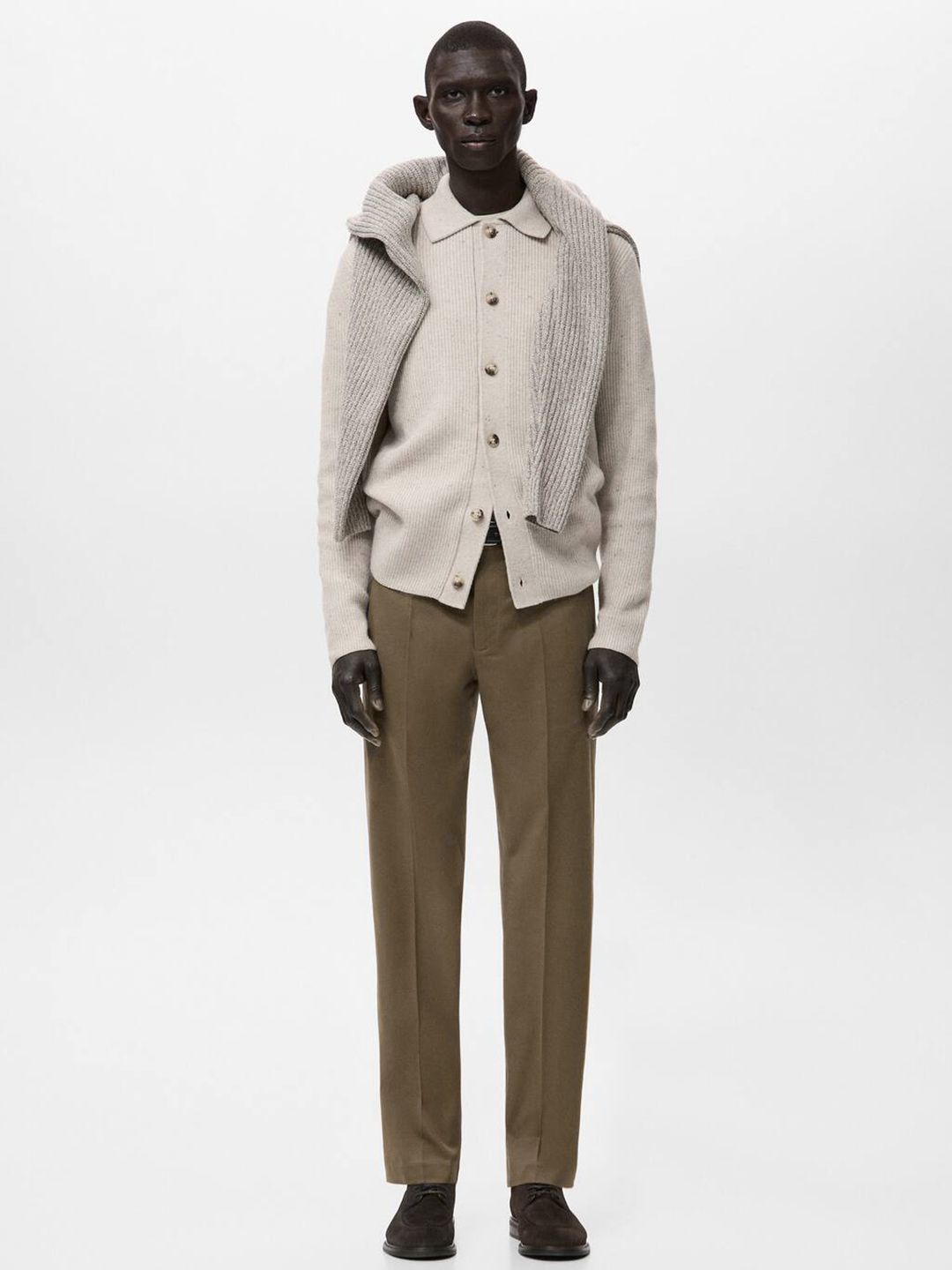 Price History - MANGO MAN Pleated Trousers - ₹1857 at myntra