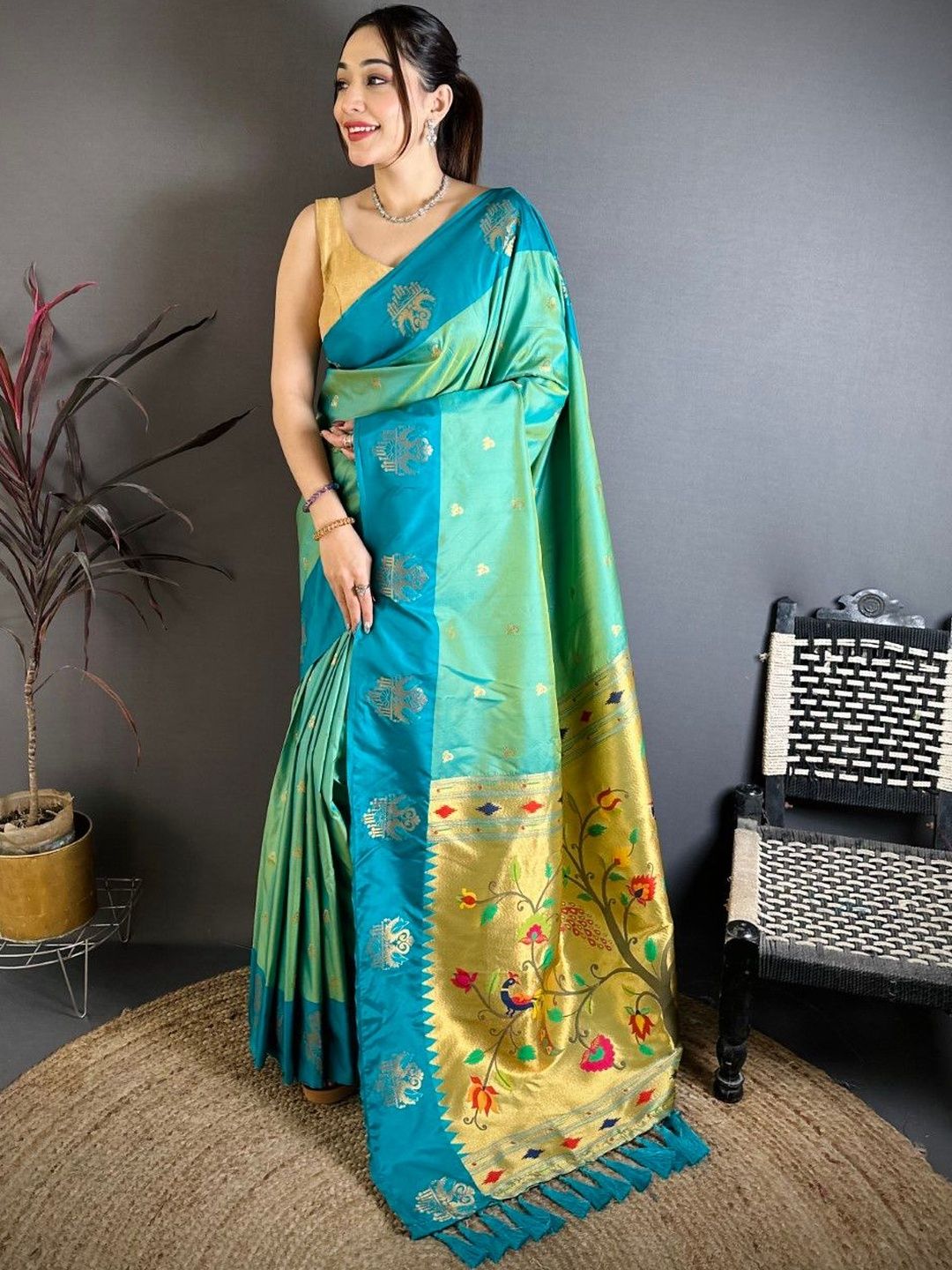 MANYATA Ethnic Motifs Zari Silk Blend Paithani Saree