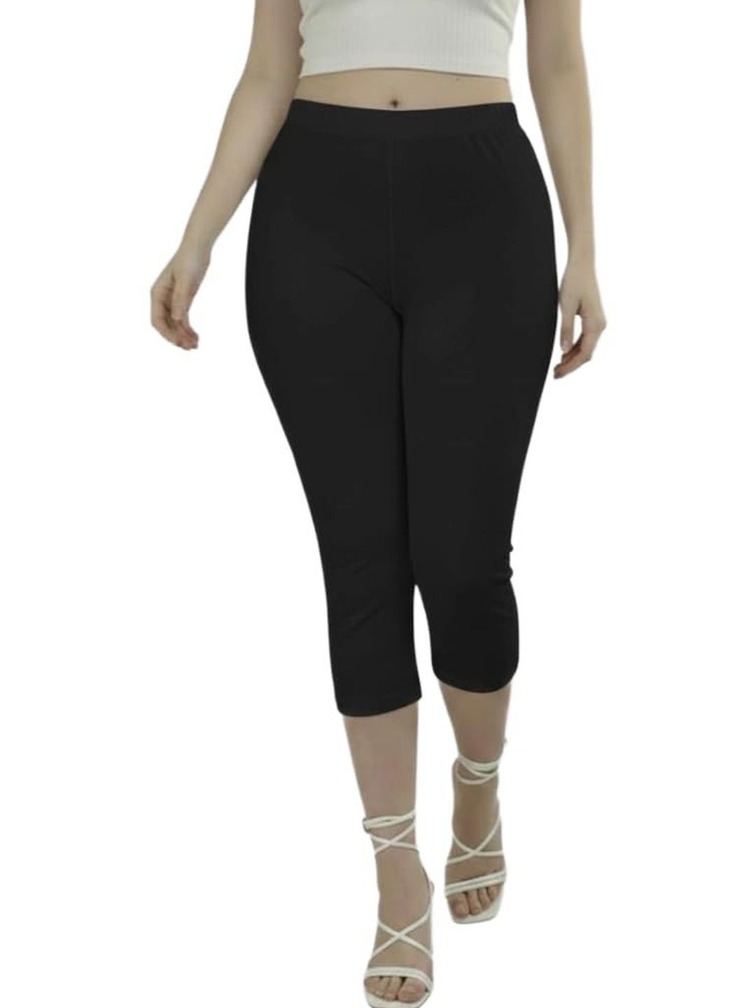 AYVINA Women Solid Three-Fourth Leggings