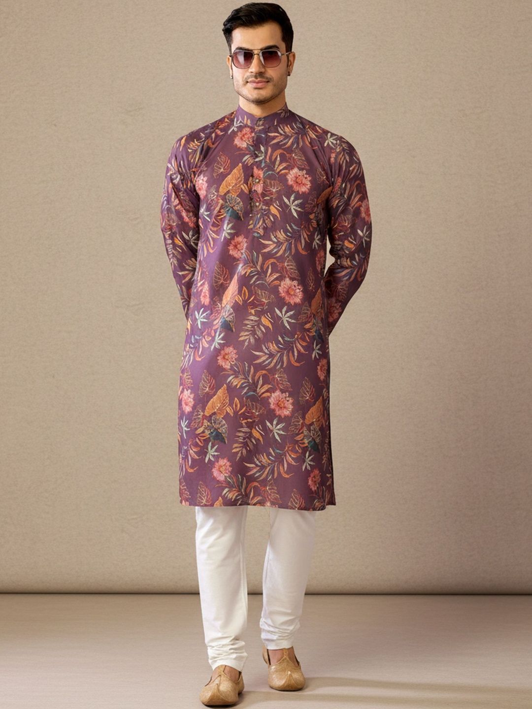 RANGRAAG Men Quirky Dyed Keyhole Neck Thread Work Kurta
