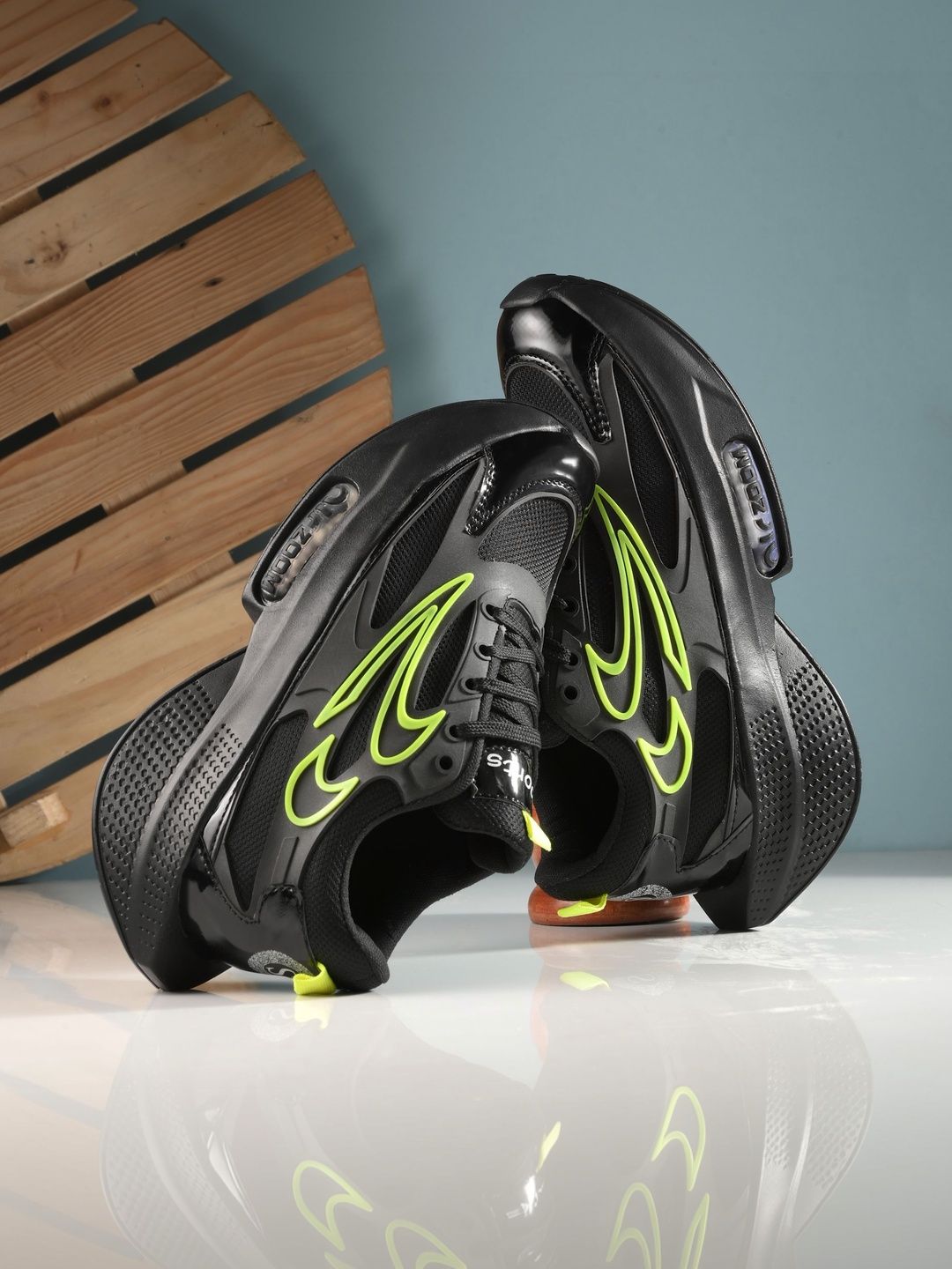 Corsac Men Sneakers