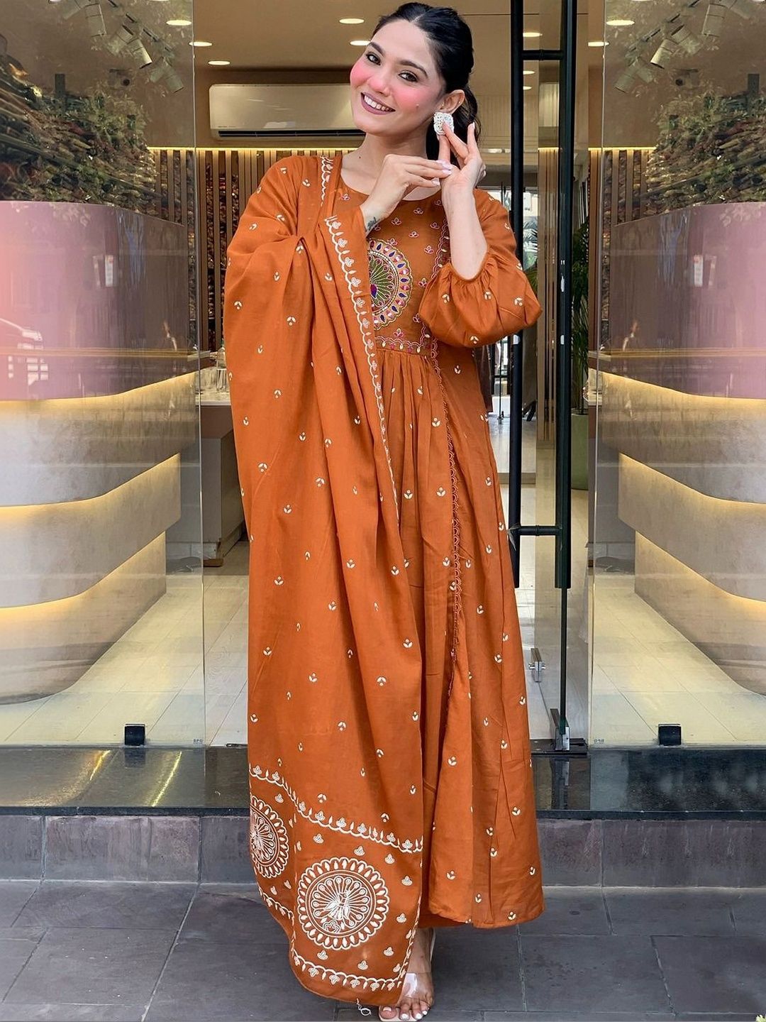 BALAJI ETHNIC STUDIO Women Ethnic Motifs Embroidered Empire Thread Work Kurta with Pyjamas & With Dupatta