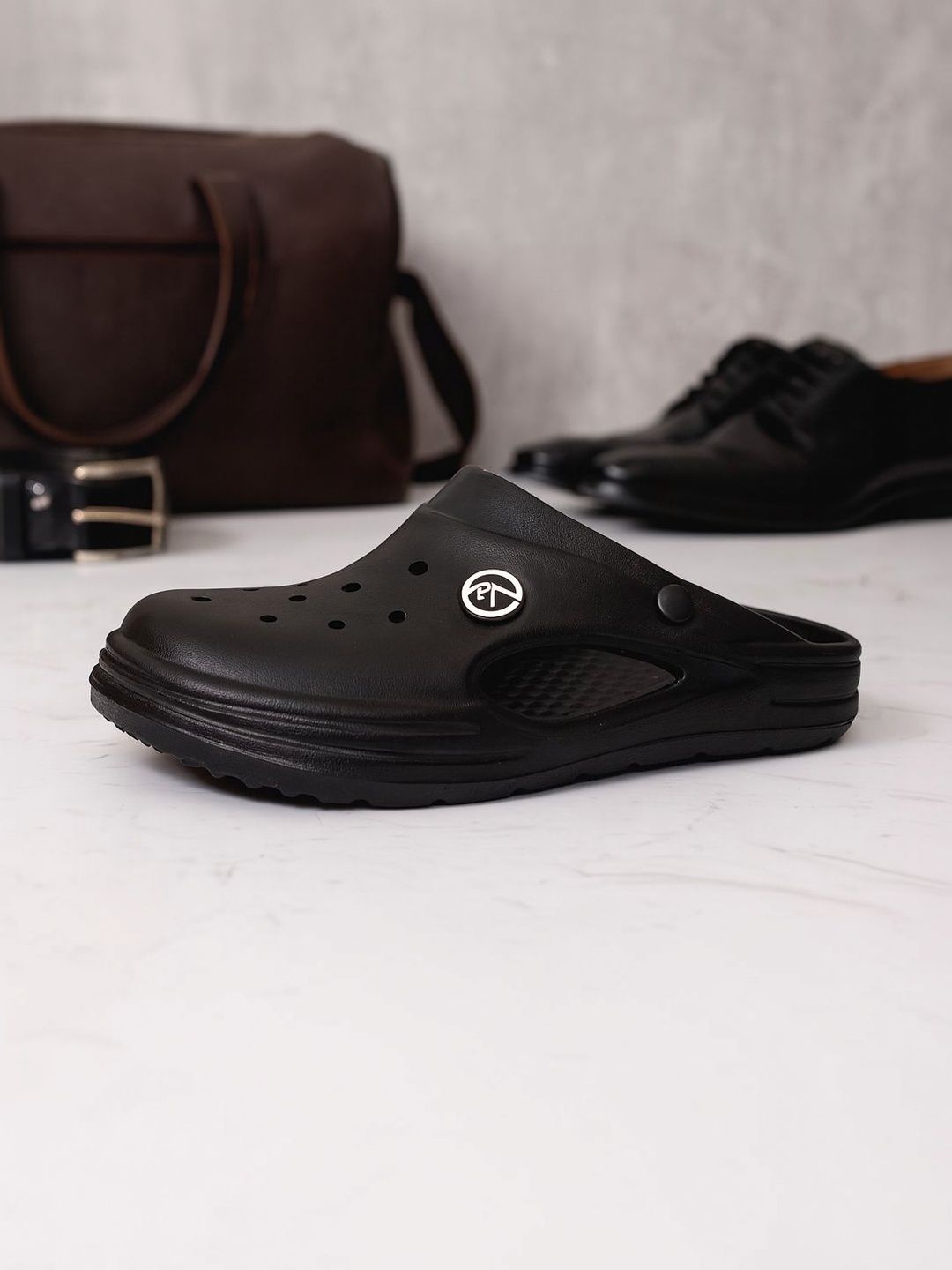 HERE&NOW Men Clogs